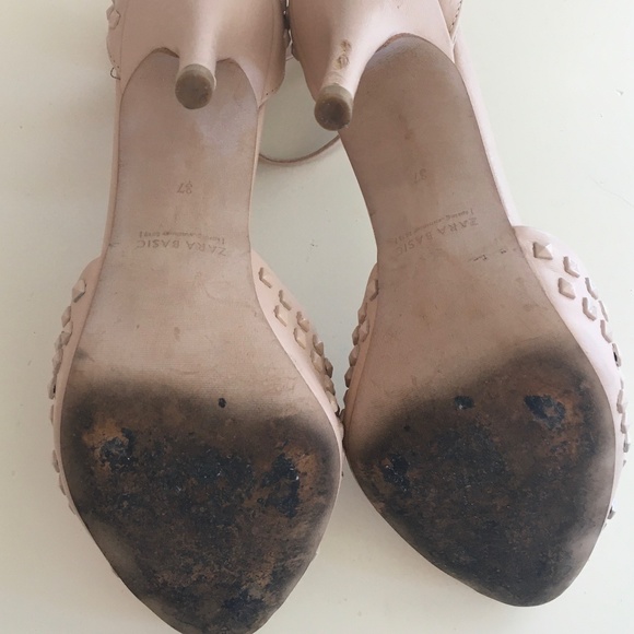 STUDDED HEELS - Picture 4 of 4